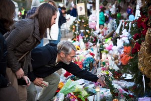 memorial for sandy hook elementary school shooting victims